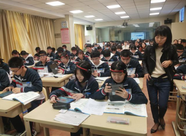 品德与科学课程教师以鼓舞式教育为主提